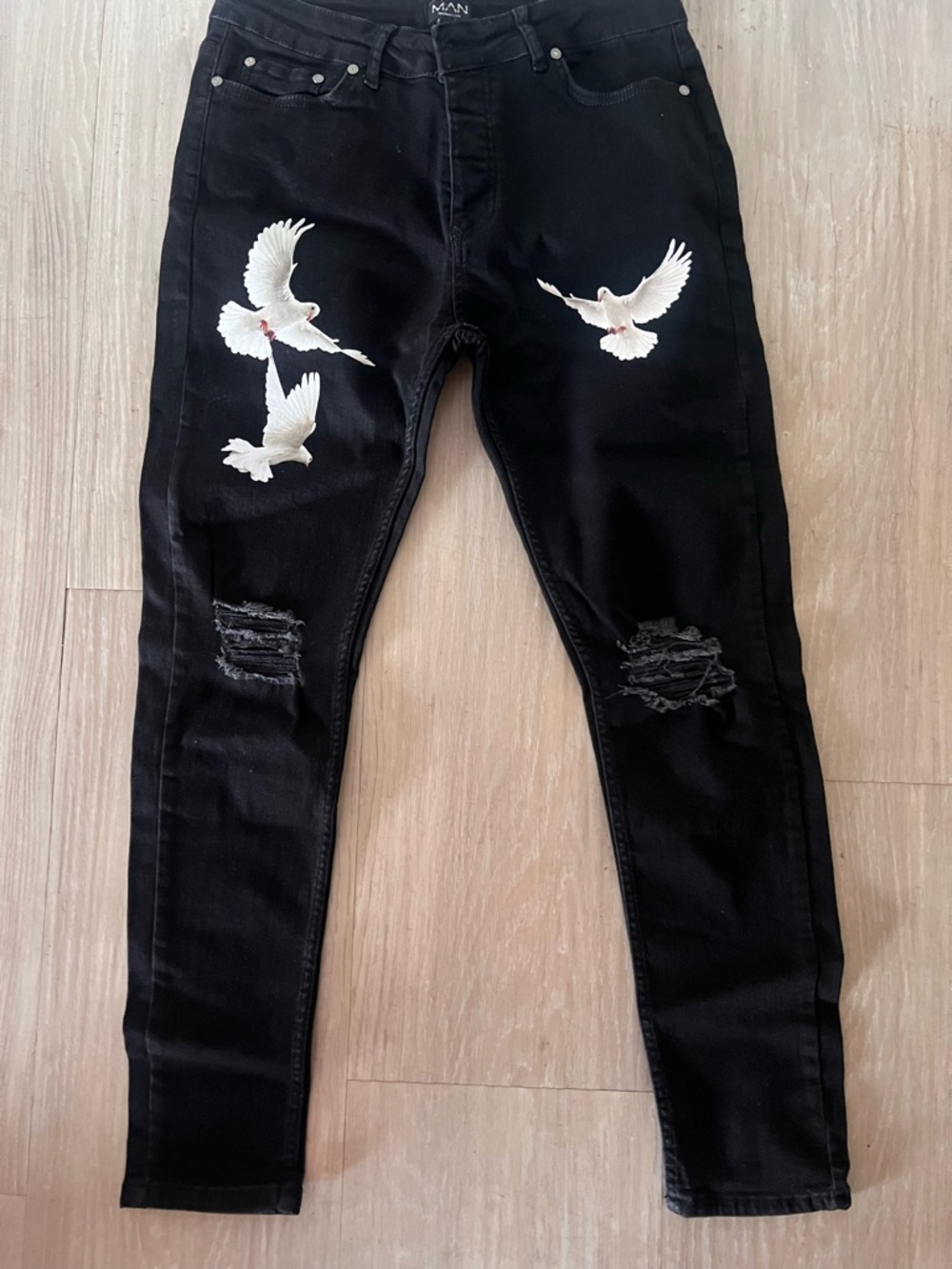 Boohoo Black Skinny Jeans with White Dove Embroidery